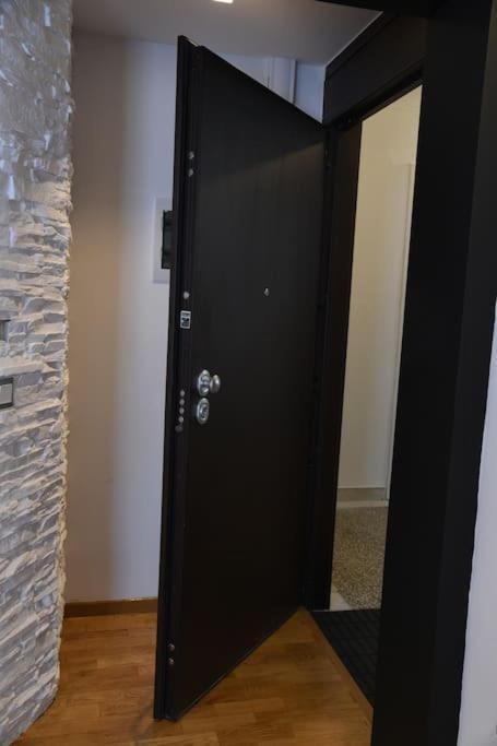 Syntagma Square, 30Sqm Nikis Luxurious Studio Atene Esterno foto