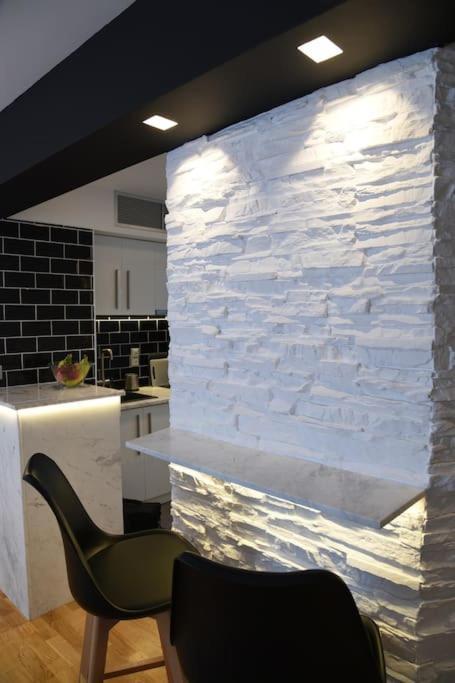 Syntagma Square, 30Sqm Nikis Luxurious Studio Atene Esterno foto