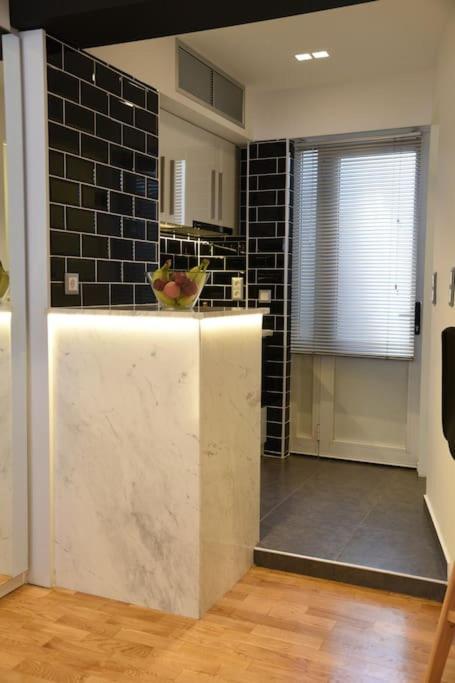 Syntagma Square, 30Sqm Nikis Luxurious Studio Atene Esterno foto