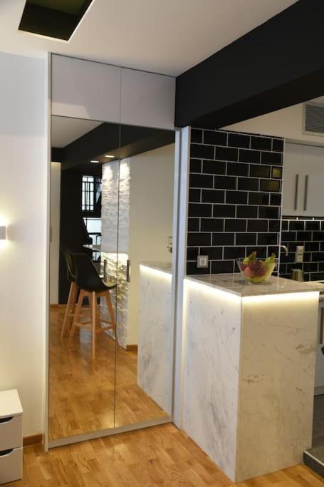 Syntagma Square, 30Sqm Nikis Luxurious Studio Atene Esterno foto